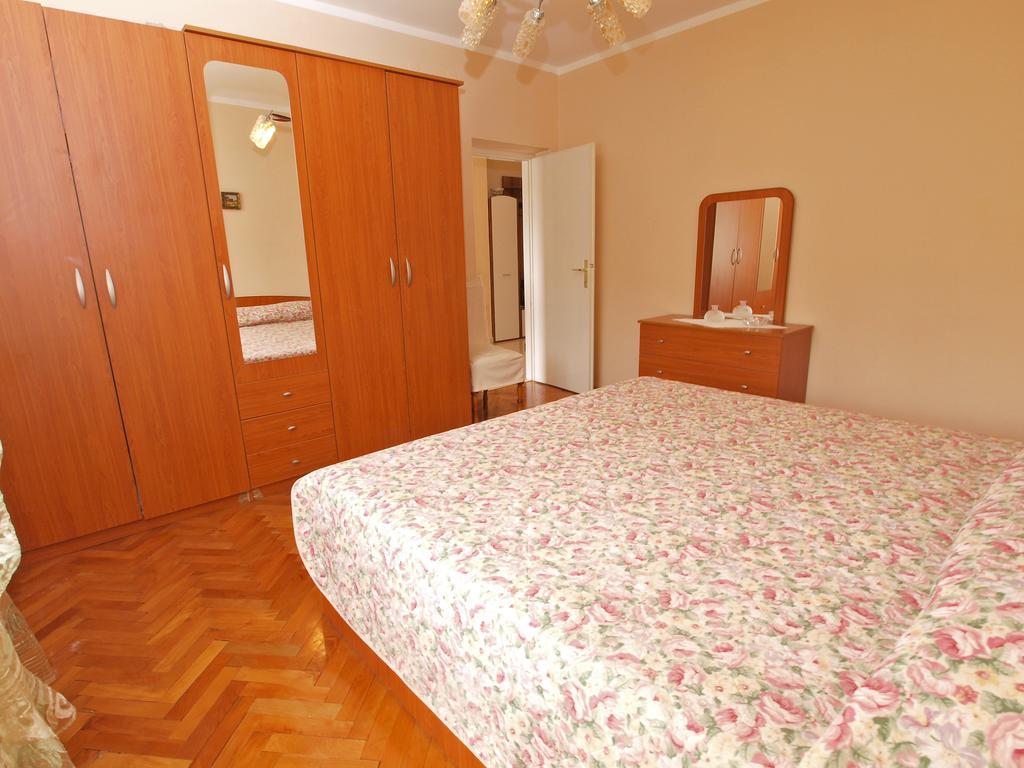 Apartments Ivanka 1056 Pula Luaran gambar
