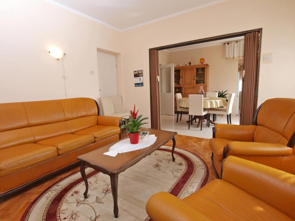 Apartments Ivanka 1056 Pula Luaran gambar