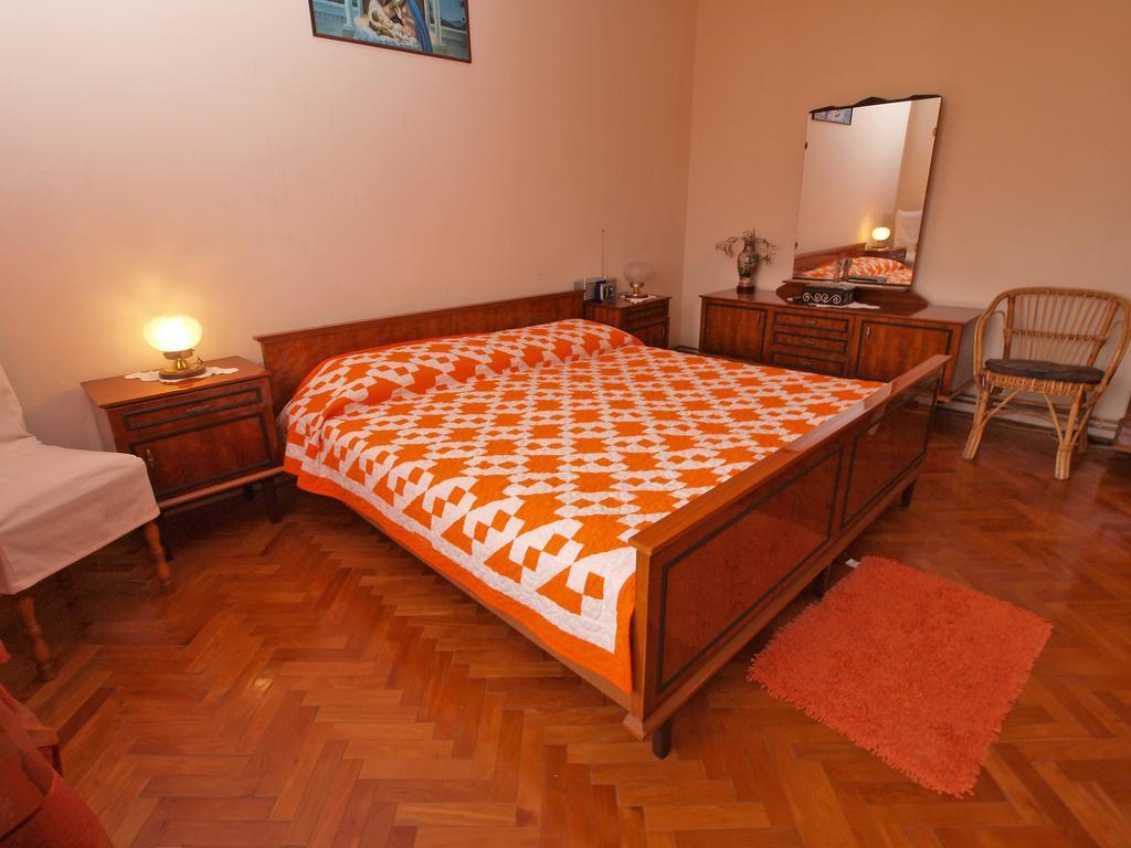 Apartments Ivanka 1056 Pula Luaran gambar